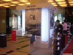 商場展柜與展示道具 設計、制作與維護全流程解析