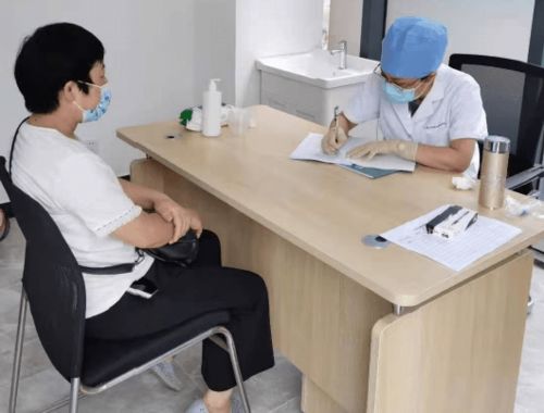 職工身邊的健康服務點來了，松江園區打造便捷健康咨詢服務